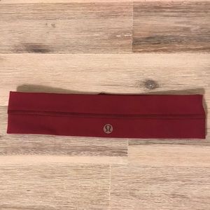 Lululemon Fly Away Tamer Headband